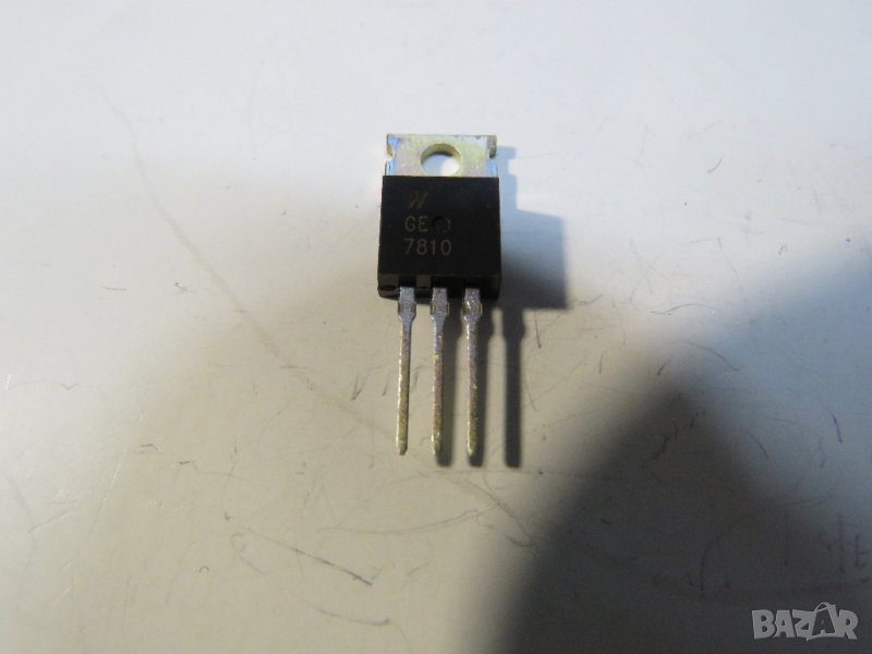 Стабилизатор на напрежение 7810  - 10 волта на 1 ампер , снимка 1
