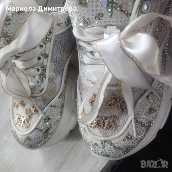 Бели кожени маратонки на платформа, снимка 1