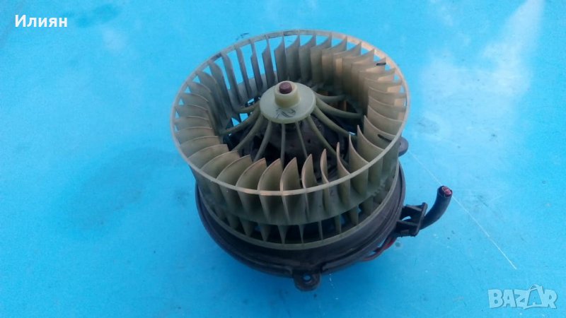 Моторче парно за Мерцедес 124, снимка 1