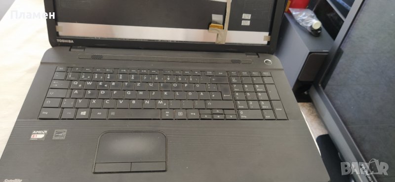 Лаптоп Toshiba C70D на части, снимка 1