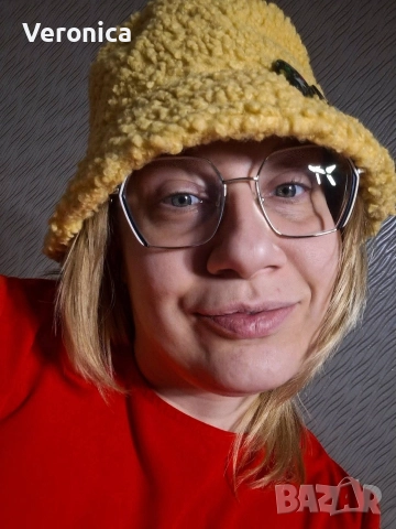 Шапки и шал-яки яки ръчно изработени, снимка 5 - Шапки - 52635618