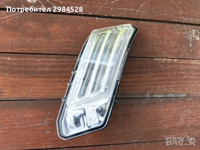 Лява LED Дневна светлина за Volvo XC60 / Волво ХЦ60, снимка 2 - Части - 50952657