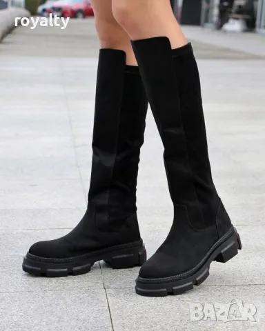 Равни ботуши - черен велур 