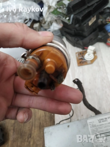 Горивна помпа Audi A4 B6 , 993762140 33203 К4194, снимка 2 - Части - 52479484