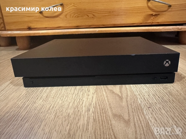 конзола "XBOX One X", снимка 3 - Други игри и конзоли - 52367804