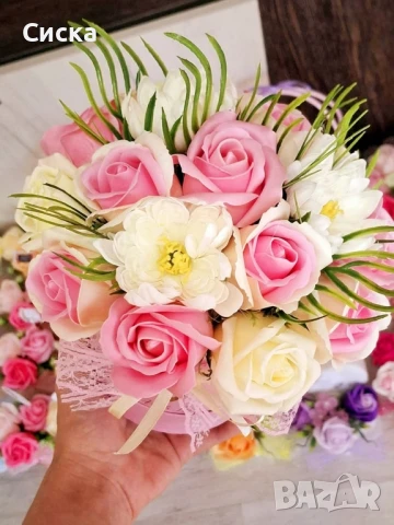 Цветен букет със 17 броя сапунени цветя, снимка 2 - Подаръци за жени - 50498995