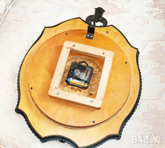 Ретро руски съветски СССР кварцов стенен часовник ЯНТАРЬ , снимка 3 - Антикварни и старинни предмети - 42597227