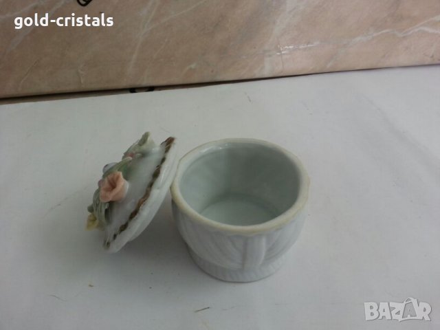 порцеланова кутийка, снимка 3 - Антикварни и старинни предмети - 26223876