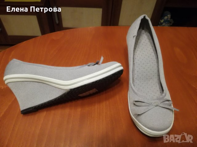 Сиви обувки на платформа номер 38