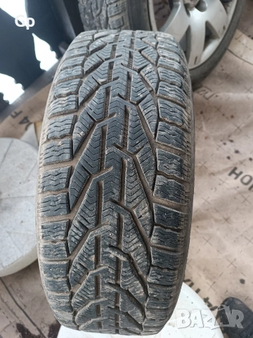 Продавам джанти с гуми Vw Passat 16 5x112 57.1 централен отвор, снимка 3 - Гуми и джанти - 52877069