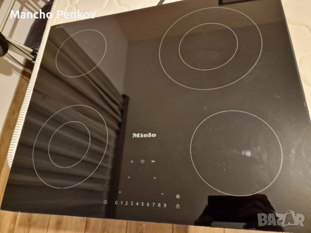 Miele керамищен плот за вграждане