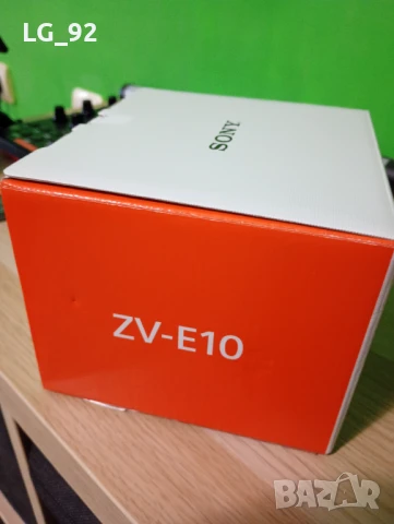 Sony ZV-E10 - Тяло, снимка 4 - Фотоапарати - 51217228