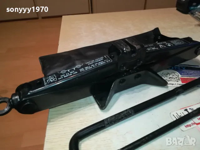 NISSAN-ОРИГИНАЛЕН КРИК С ВЪРТОК И КЛЮЧ 21ММ-ВНОС SWISS 1101251946, снимка 2 - Аксесоари и консумативи - 48644632