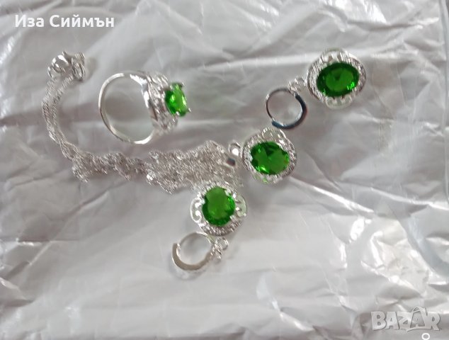 Комплект от сребърен пръстен, колие и обици със смарагд(емералд), снимка 6 - Бижутерийни комплекти - 32502486
