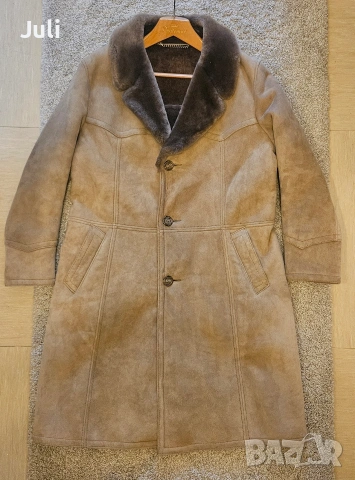 Кожено палто, снимка 2 - Палта, манта - 53439506