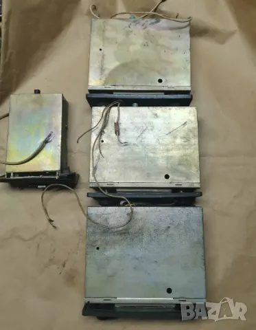 Ретро радиоапарати за автомобили, снимка 3 - Антикварни и старинни предмети - 42909418