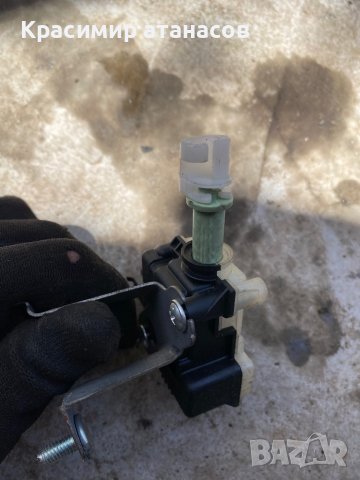 Машинка резервоар за Тойота Авенсис Т25.77030 05011, снимка 3 - Части - 37557695