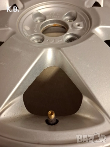 продавам комплект алуминиеви джанти 16 цола марка Renault , снимка 3 - Гуми и джанти - 51884961