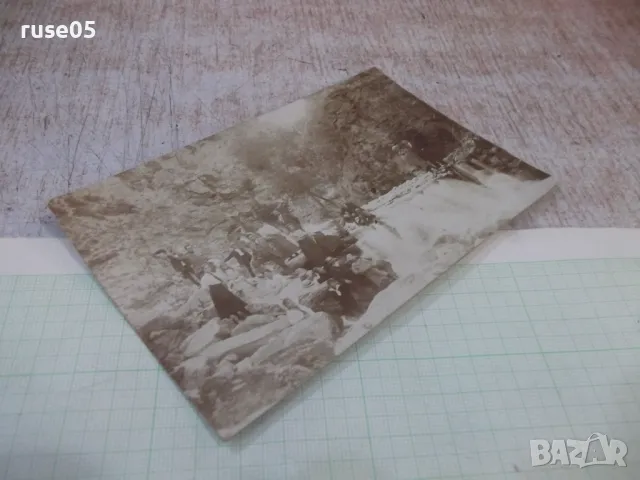 Снимка стара на младежи на излет на реката около Ст. Загора, снимка 4 - Колекции - 47994512