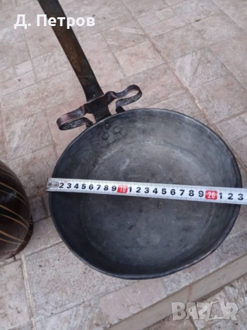 Стар меден тиган и месингова ваза, снимка 2 - Антикварни и старинни предмети - 52961928