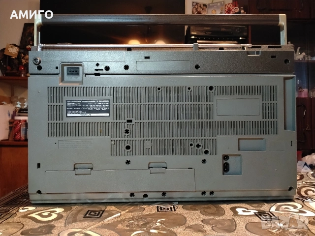 Продавам радио касетофон HITACHI TRK–8200E, снимка 6 - Радиокасетофони, транзистори - 53486227