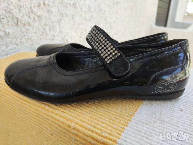 кожени балерини Escada, снимка 2 - Детски обувки - 43726798