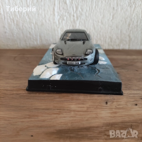 Метална количка Aston Martin колекционерска, снимка 3 - Колекции - 52230913
