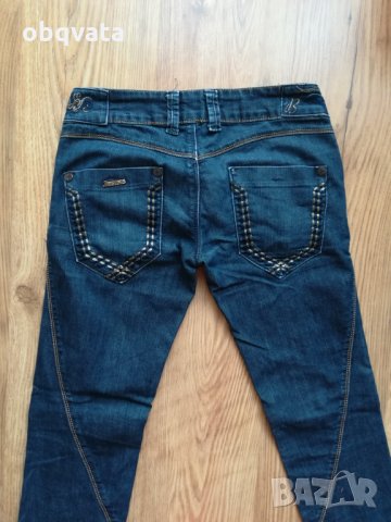 Тъмни дамски дънки 27номер, снимка 2 - Дънки - 32428327