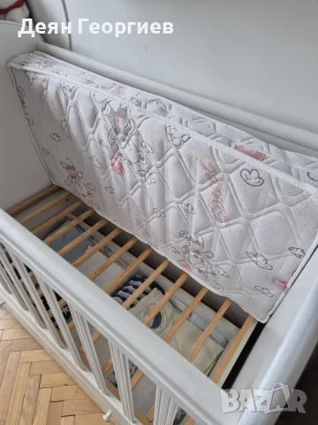 Детско креватче с регулеруема височина на подматрачната рамка, снимка 4 - Бебешки легла и матраци - 49731155