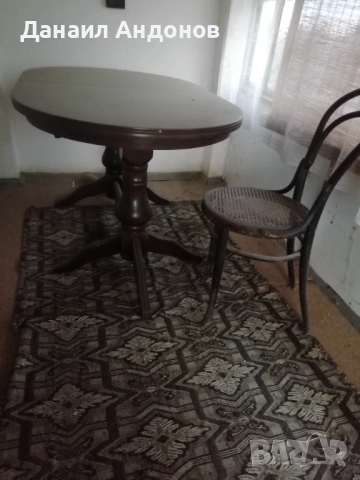 Масивна маса разтегателна едновремешна,запазена без одраскано 