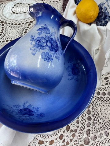 Комплект за лична хигиена или умивалник за спалня💙 Според мен е съвременна репродукция , снимка 10 - Сервизи - 51174811