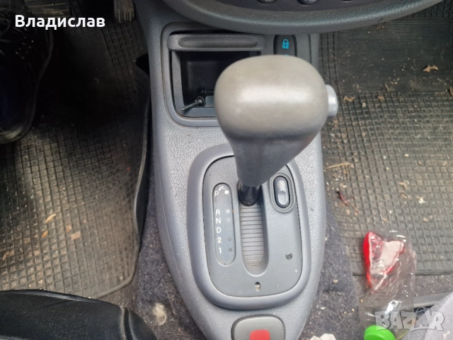 Renault Clio 1.6 90 hp Avtomatic Газов инжекцион , снимка 7 - Части - 52347963