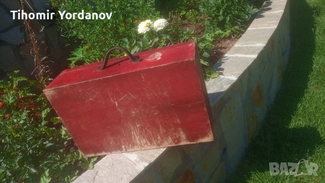 Стар дървен куфар., снимка 10 - Антикварни и старинни предмети - 51067438