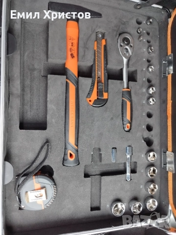 Комплект инструменти Werckmann, 104 части, алуминий, 46 см, снимка 3 - Куфари с инструменти - 52319097