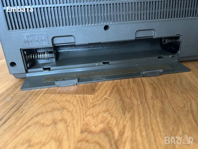 Hitachi TRK 8190E радио касетофон, снимка 7 - Радиокасетофони, транзистори - 53561153