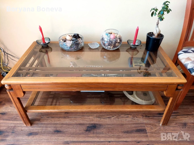 продавам запазена дървена холна ниска маса, снимка 1