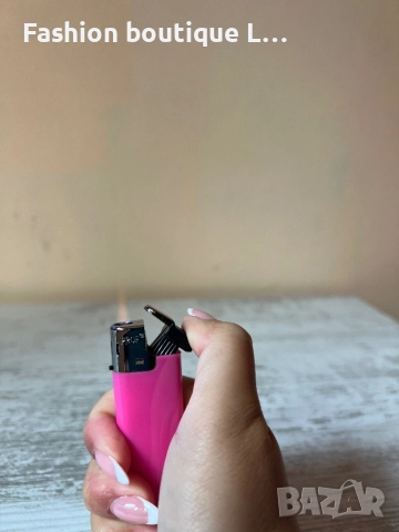 Противовятърна розова запалка 🩷, снимка 3 - Запалки - 52412810