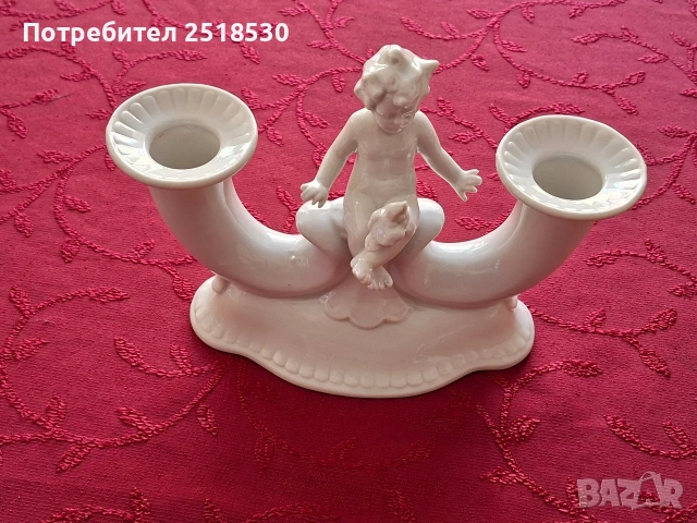 Антикварен порцеланов свещник