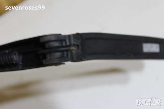 Рамо предна чистачка дясна Mazda 6 2006 2.0i 147 Мазда 6 комби, снимка 4 - Части - 43887665