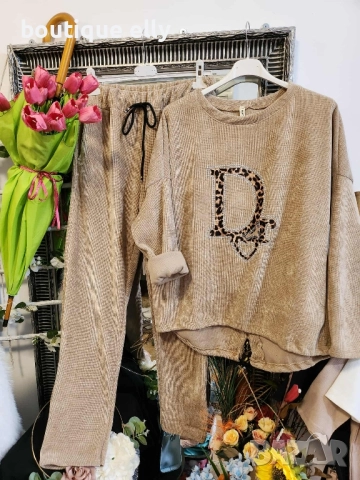 дамски комплект в пет цвята, снимка 3 - Спортни екипи - 52002689