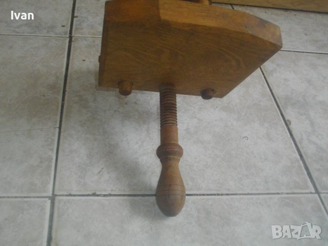 Ново Бъчварско Българско Ръчно Дървено Ренде-Старо Качество-3 Ножа-Голямо-Със Стяги-Дърводелско, снимка 9 - Стяги - 42986331