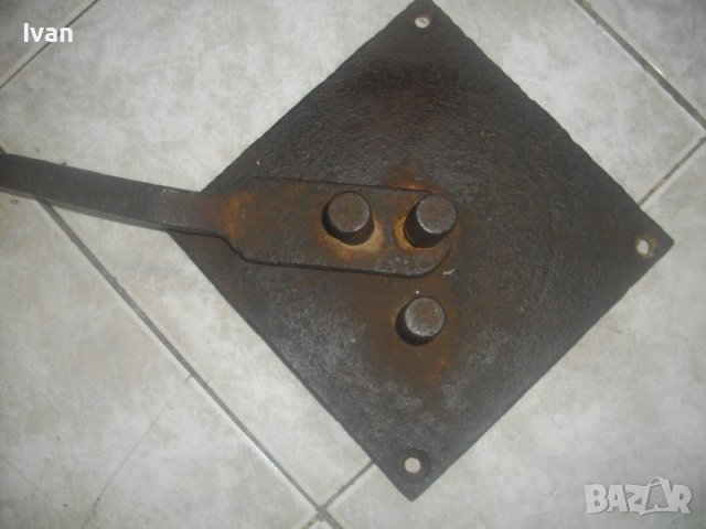 Бигляр Старо Качество-Трицилиндров-Ръчен Уред Огъване Арматура Всякаква-Масивен-4,5кг-Дебелина 10мм, снимка 12 - Други инструменти - 43307193