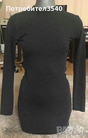 Дамска рокля с гол гръб