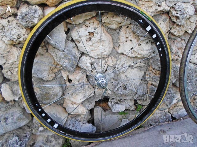 Ретро шосейни шини, капли/Campagnolo/, снимка 15 - Части за велосипеди - 32677846