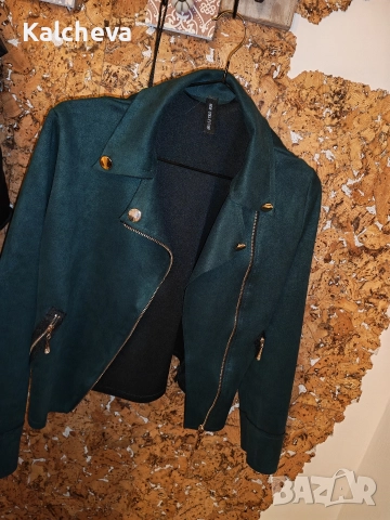 Дамско велурено късо яке , снимка 3 - Якета - 52977168