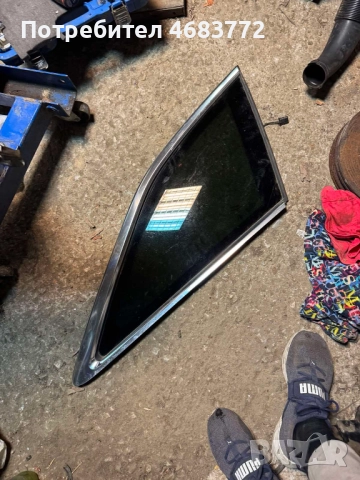 Задно малко дясно триъгълно стъкло в багажника комби Ауди Audi A6 2018г. само за 260лв. 4K9845298A