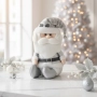 Плюшена играчка Дядо Коледа – седяща коледна декорация в сив или розов вариант, снимка 6