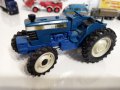 COLLECTIBLE TRACTOR MODEL FORD TW-20 PRODUCED BY BRITAINS активно кормило и теглич.  ,състояние види, снимка 7
