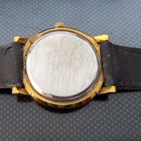 Колекционерски часовник Луч, позлатен, работи, снимка 4 - Антикварни и старинни предмети - 37206420