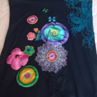 Блузи Desigual M, снимка 1 - Тениски - 39006814